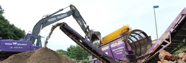 Zeefwerk, mobiele zeefmachine huren, grondwerk Westland.jpg